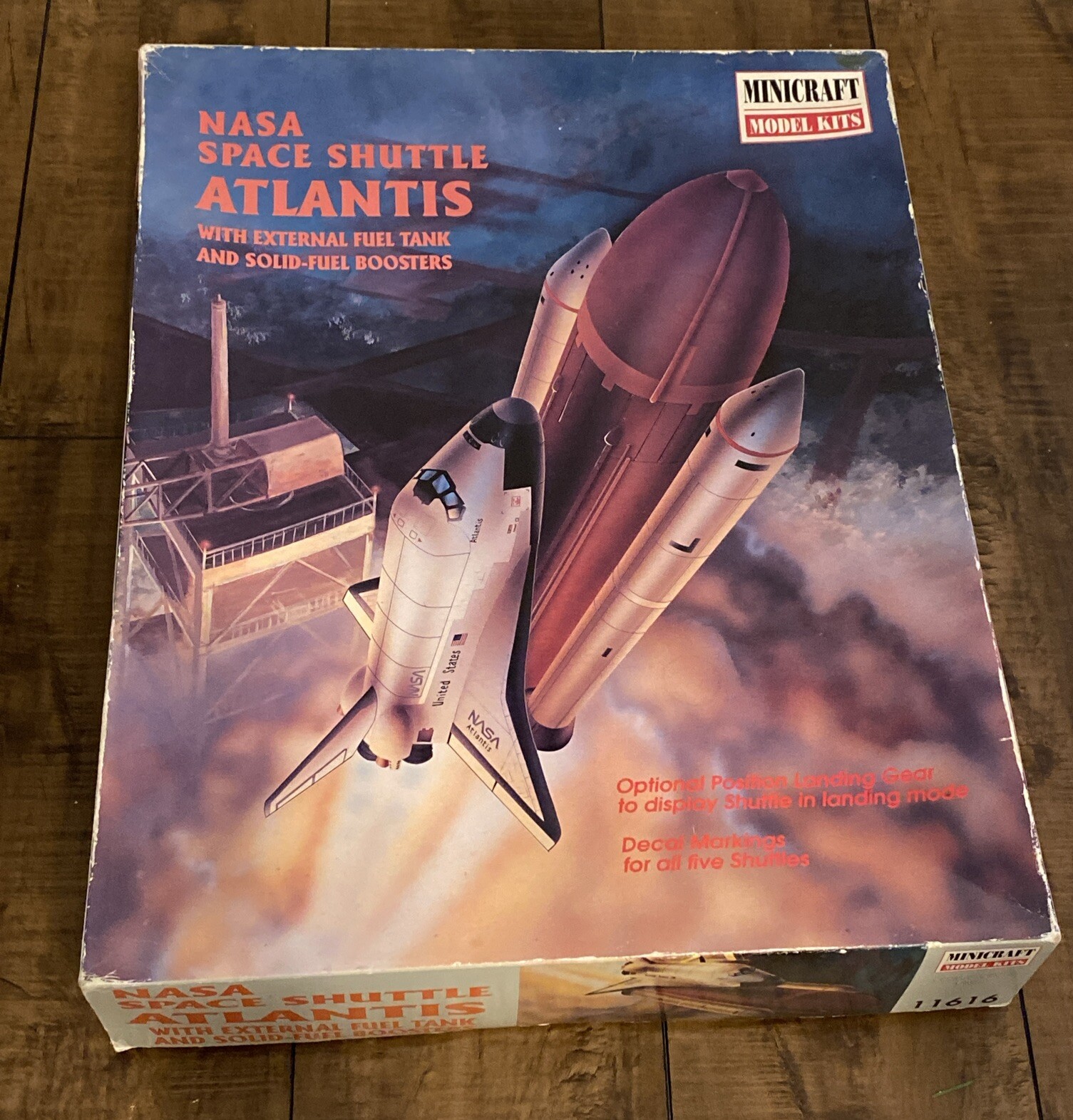 NEW MINICRAFT NASA SPACE SHUTTLE ATLANTIS Plastic model kit 11616 Open Box