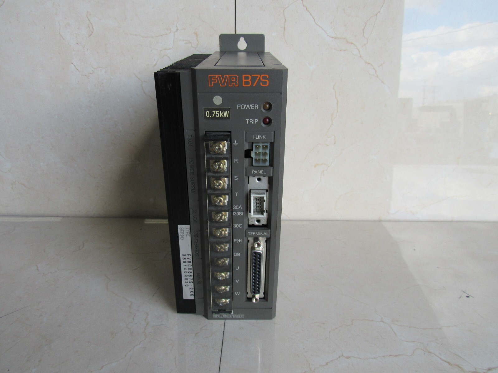 Fuji FVR-B7S FVR008B7S-2KK 1.9kVA FVRB7S 0.75kW Lot # 2072 Listed by John