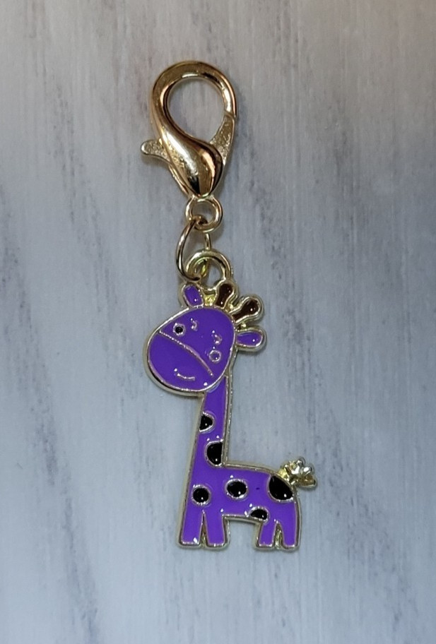 New ~ Giraffe keychain ~ Purple ~ clip ~ charm ~ Enamel & Metal