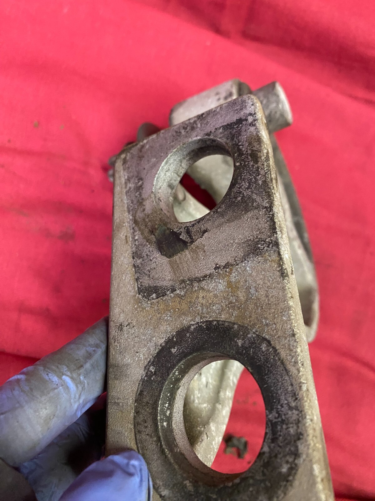 PETERBILT LOWER PIVOT HOOD HINGE 13-04708R