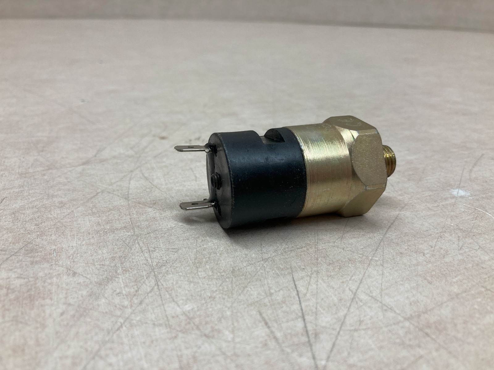 Brach Hero 26577 Pressure Switch 1600 PSI