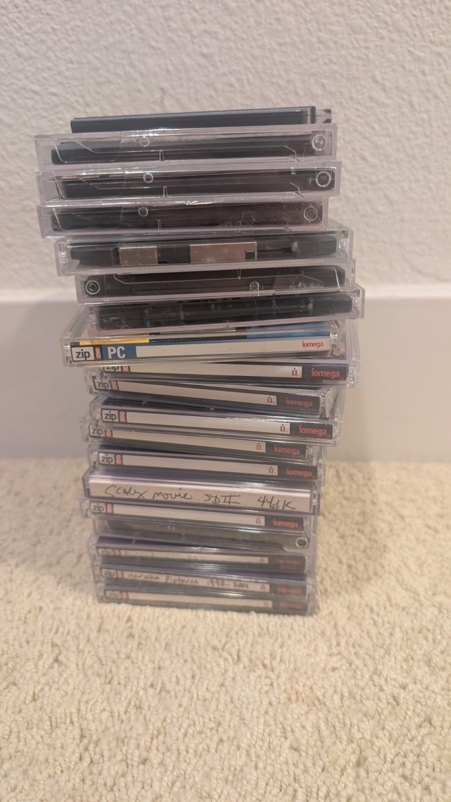 Lot of 18 + 1 NEE Iomega Zip Drive Disks 100MB - Iomega/Fujifilm (Tested & WORK!