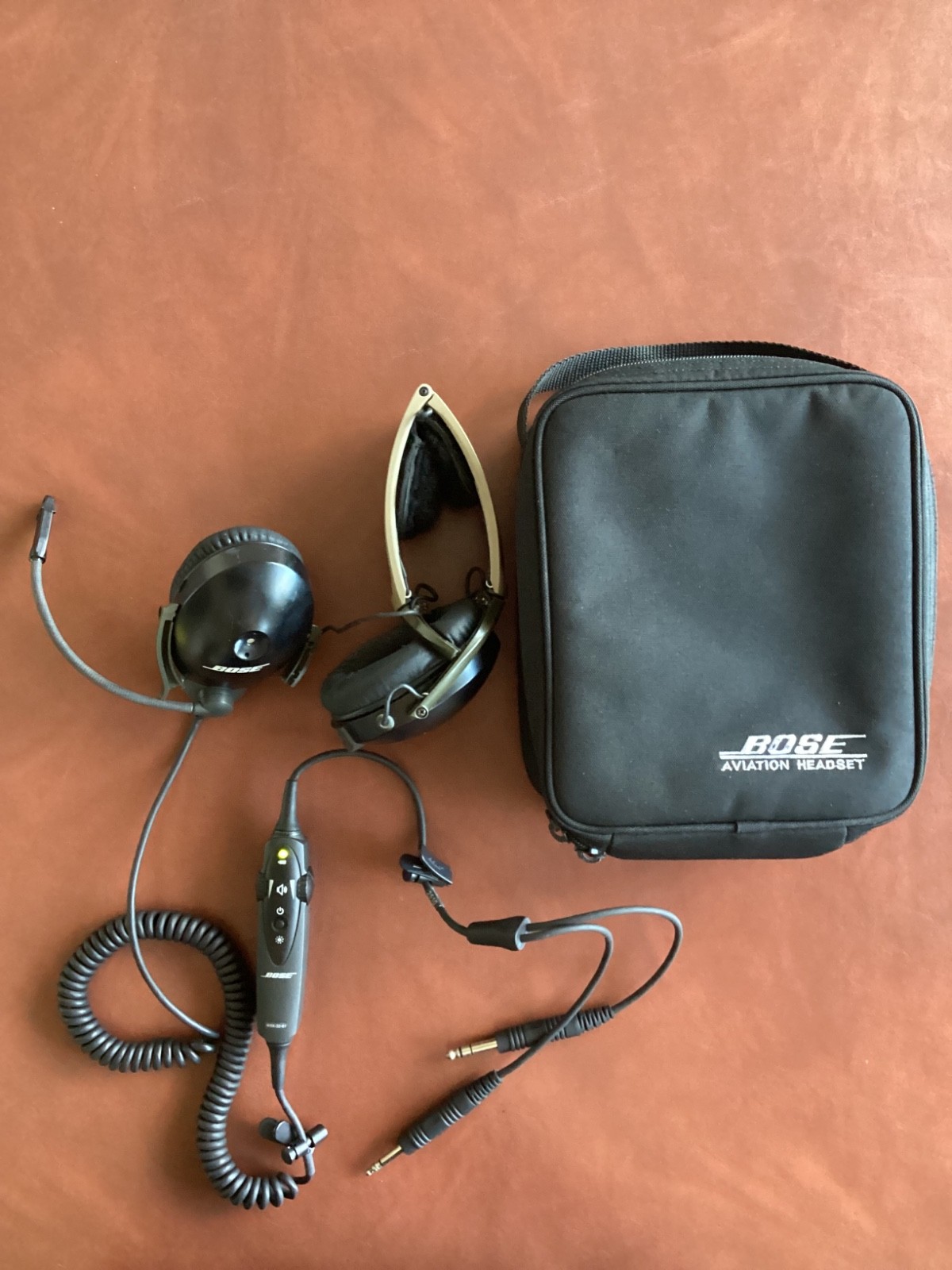 Bose Aviation Headset AHX-32-01 W/ Dual Plugs ~Untested~ *FOR PARTS NOT WORKING*