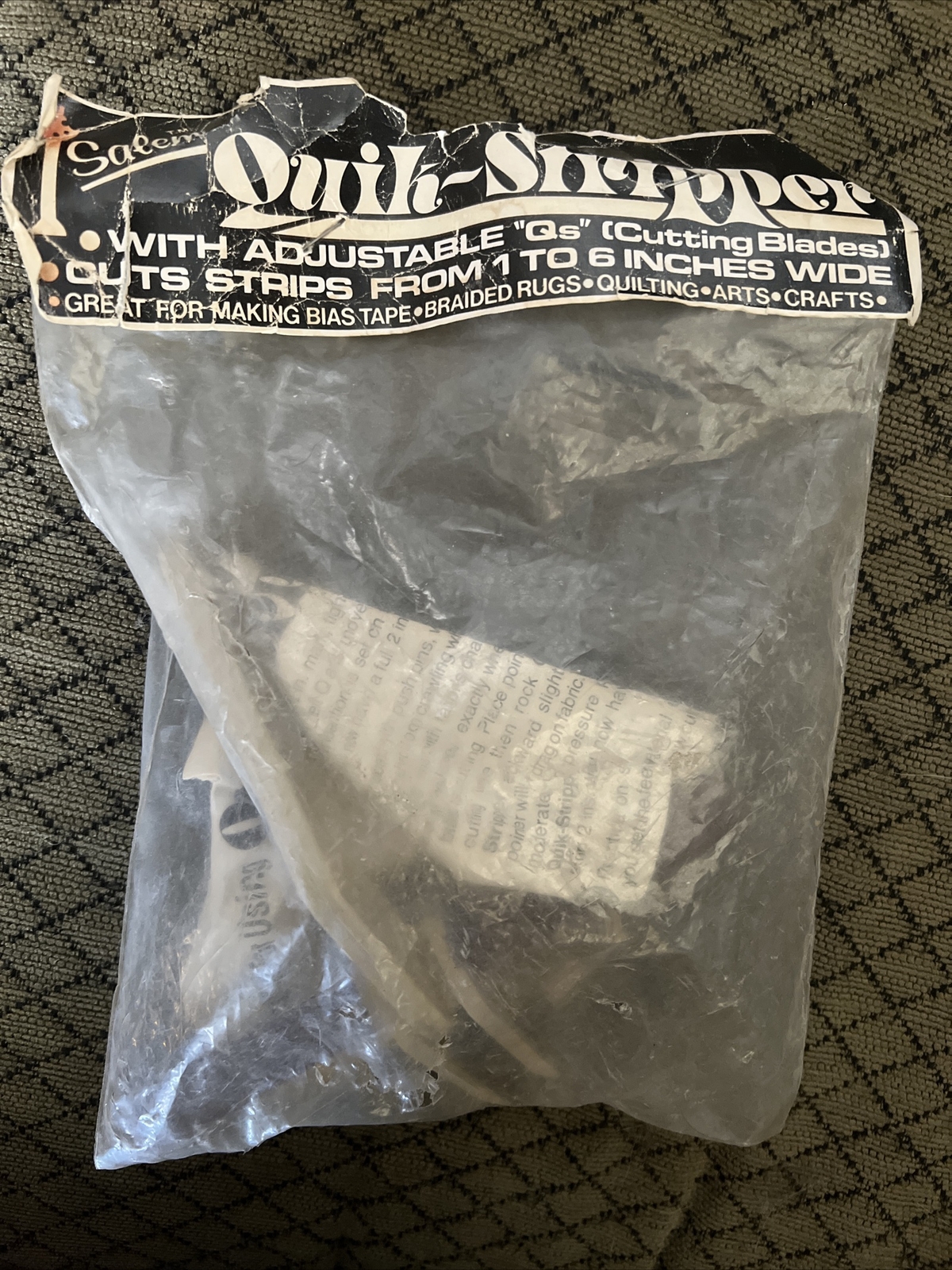 NEW VINTAGE SALEM QUIK STRIPPER CUTTER ~ QUILTING RUG MAKING ~