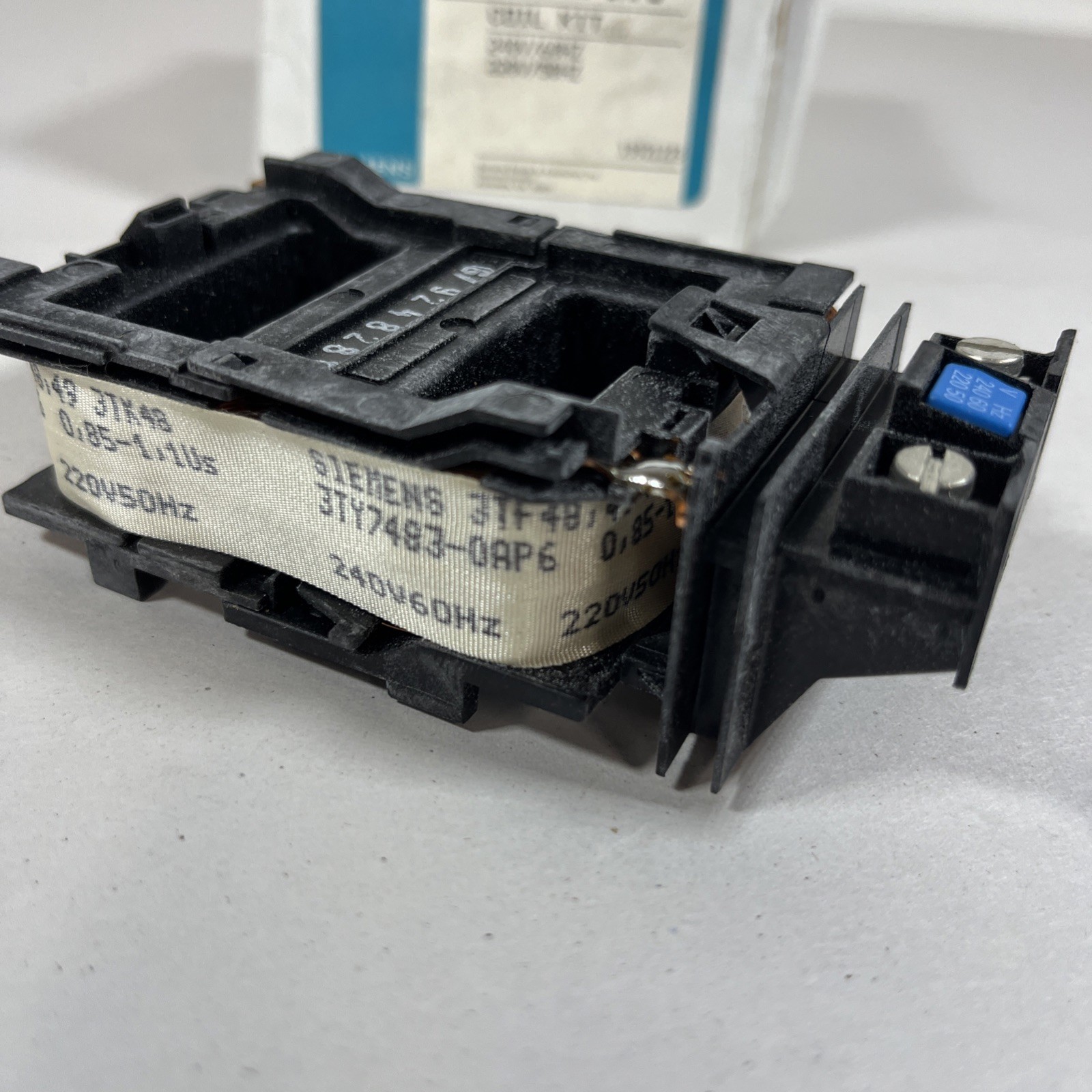 Genuine OEM Siemens 3TY7483-0AP6 Coil Kit