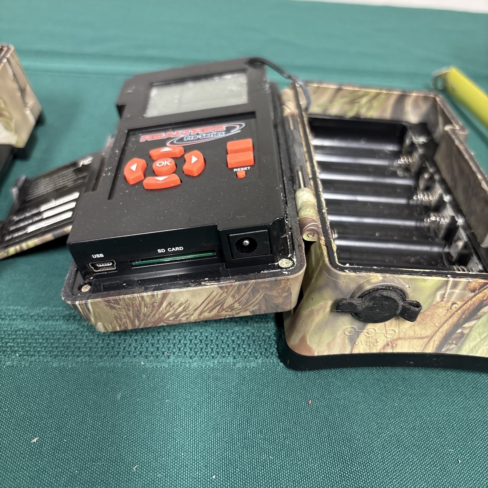 2 Pack Wildgame Innovations Real tree Pro Series X6C Trail Camera Untested As Is
