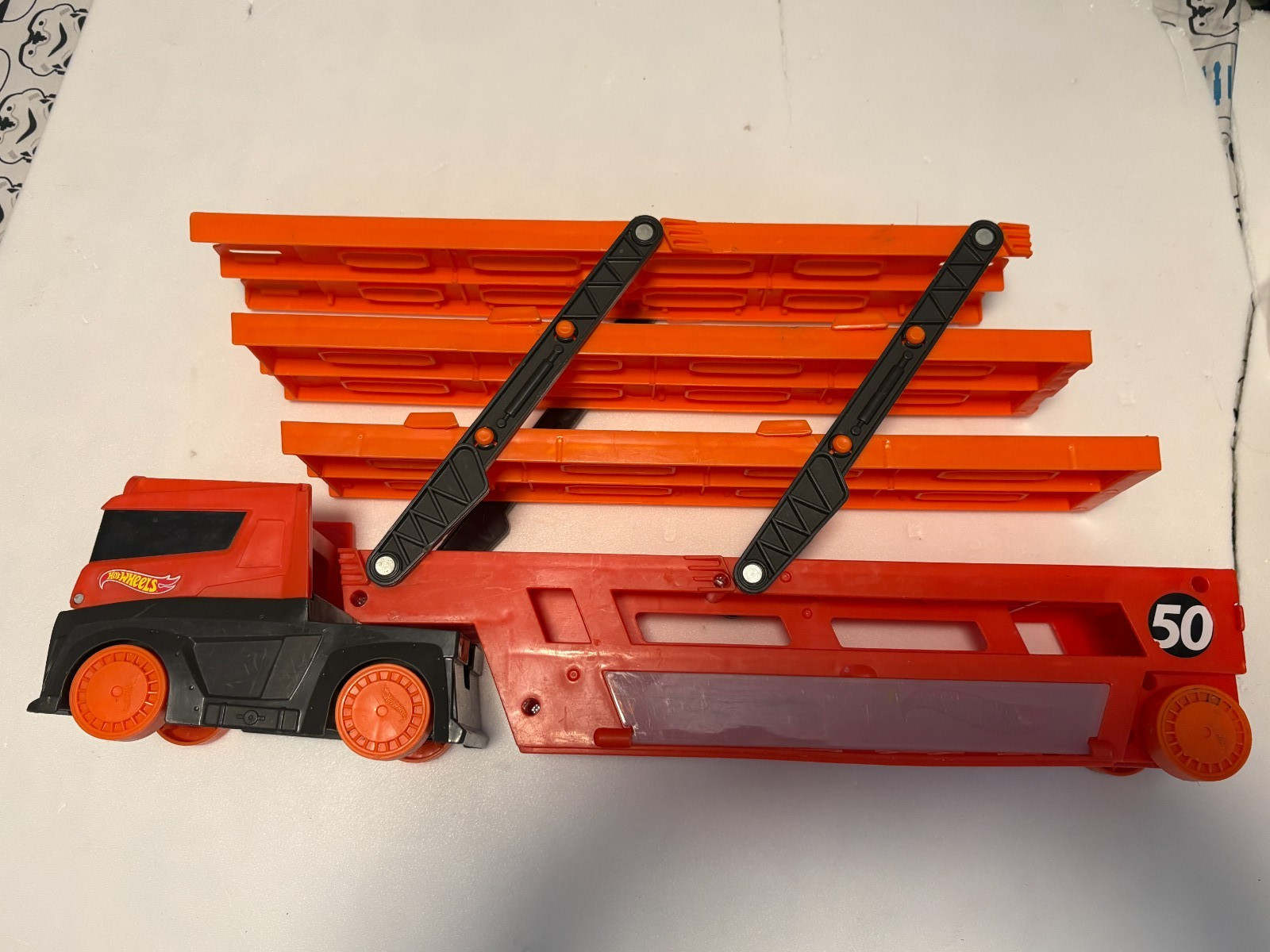 Hot Wheels Mega Hauler (Holds 50 Cars), Good Condition!