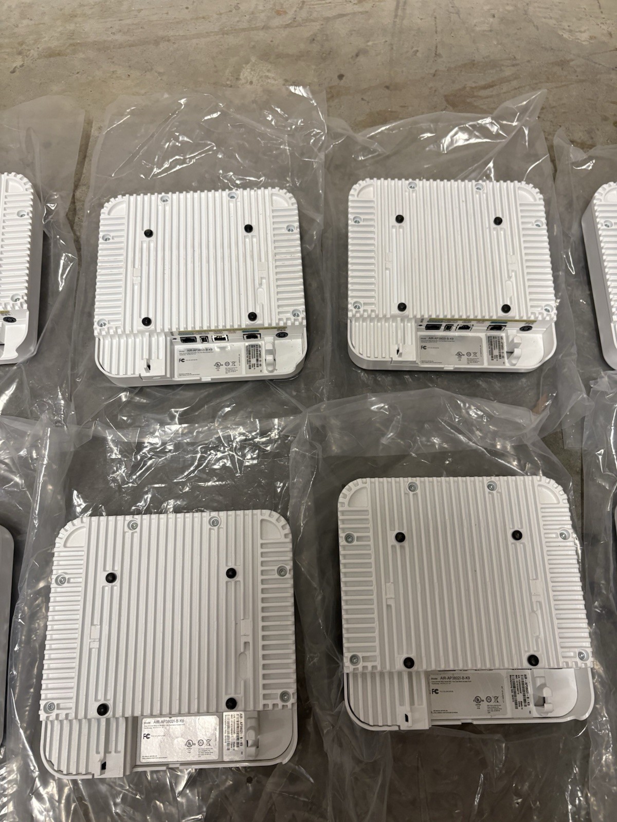 (10) Cisco AIR-AP3802I-B-K9 WI-FI Access Points