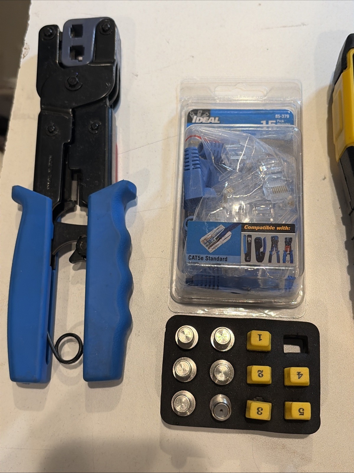 Klein Tools VDV501-851 Scout Pro 3 Cable Tester Kit