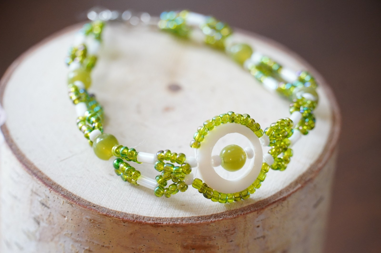 Green and White Glass Bead 7.5" Bracelet