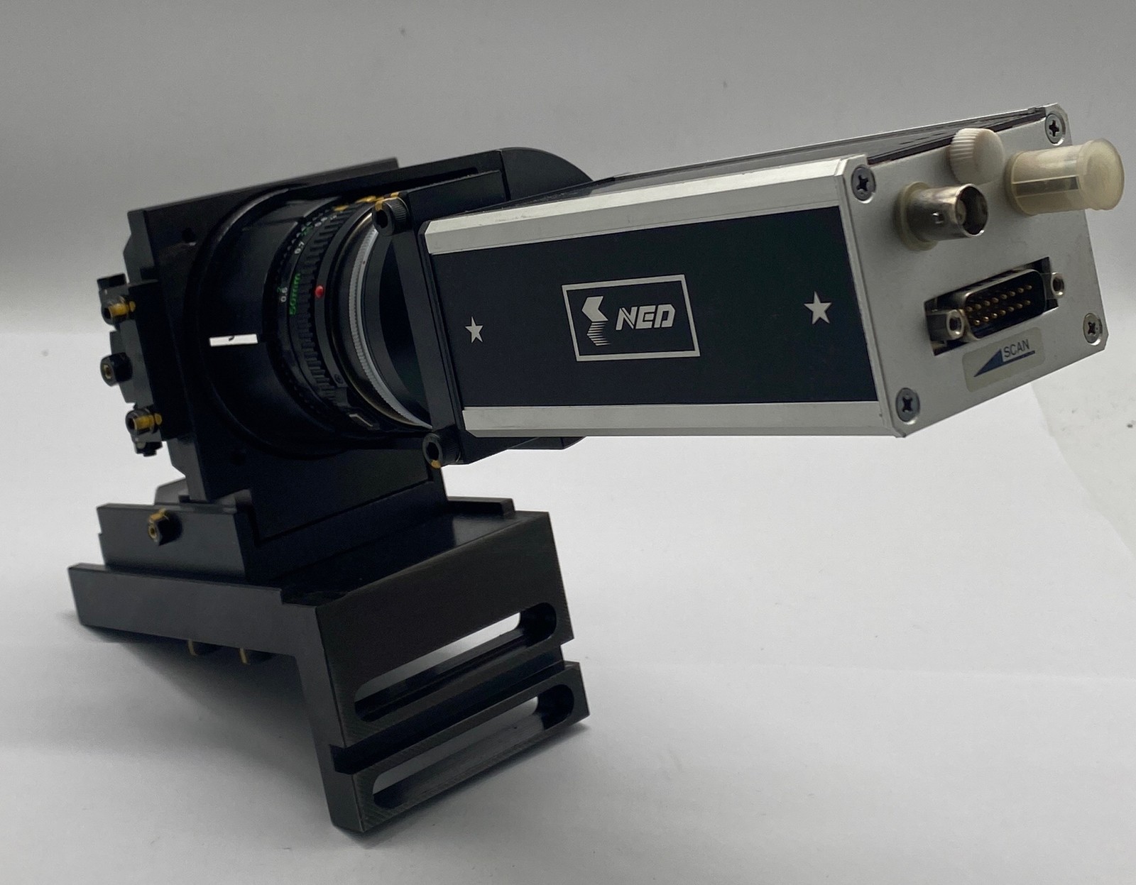 Ned Y1024CHH Vision Scan Camera W/Mounting Base