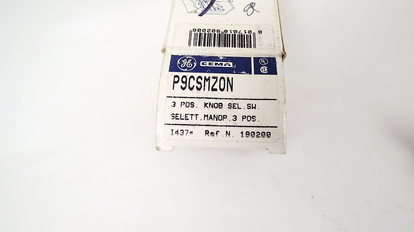 GENERAL ELECTRIC P9CSMZ0N SELECTOR SWITCH NON-ILLUMINATED KNOB NIB