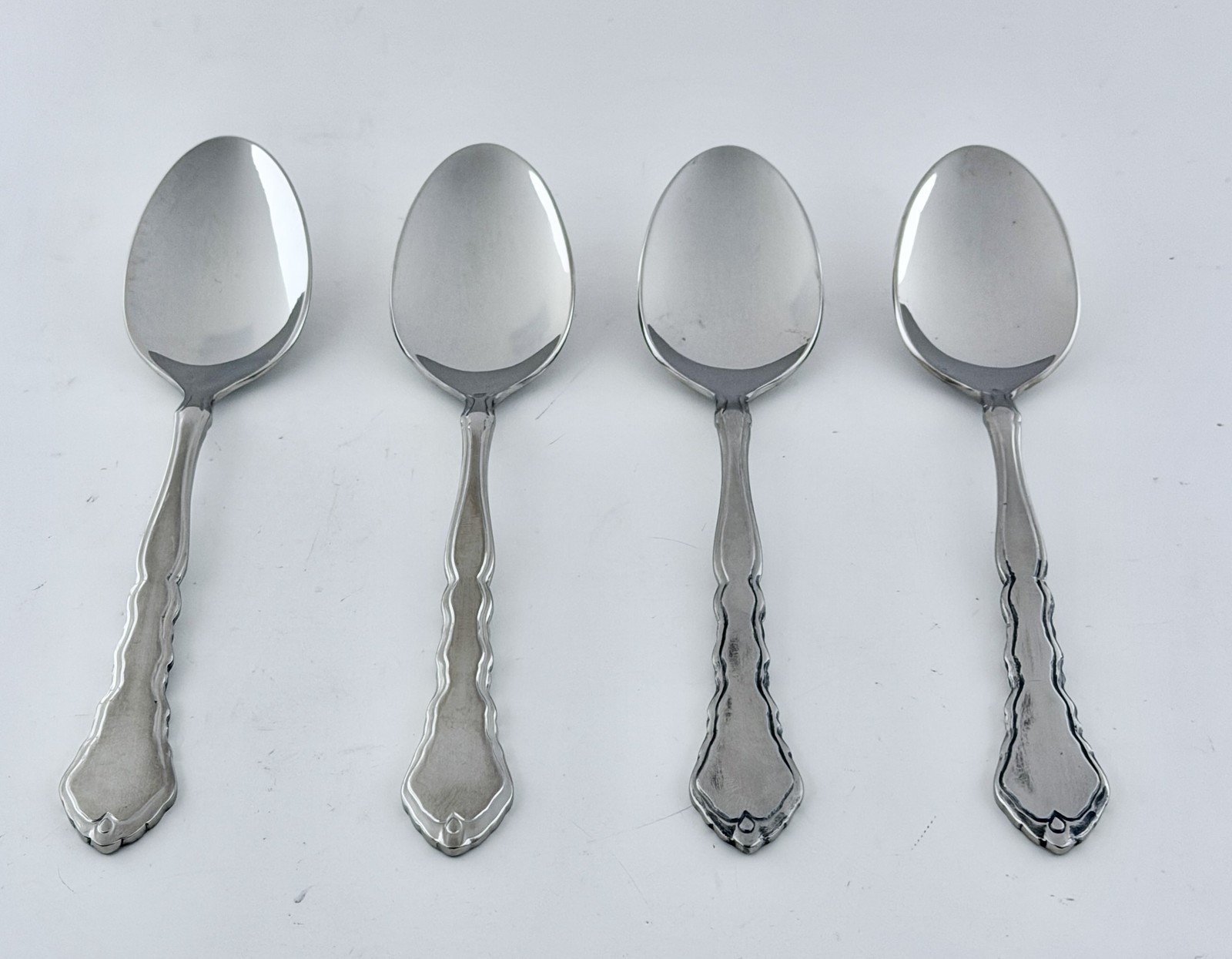 Oneida Satinique Set of 4 Teaspoons 6" Quality Stainless