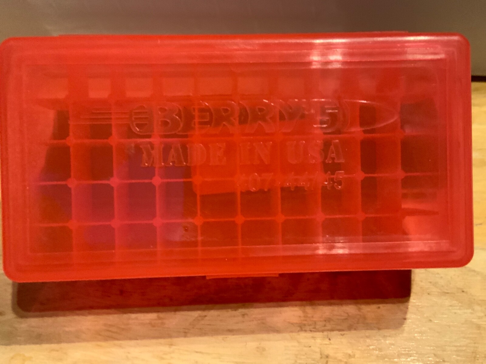 BERRY'S PLASTIC AMMO BOXES (5) RED 50 ROUND (44SPL,44MAG,45 COLT,41 MAG,44-40)