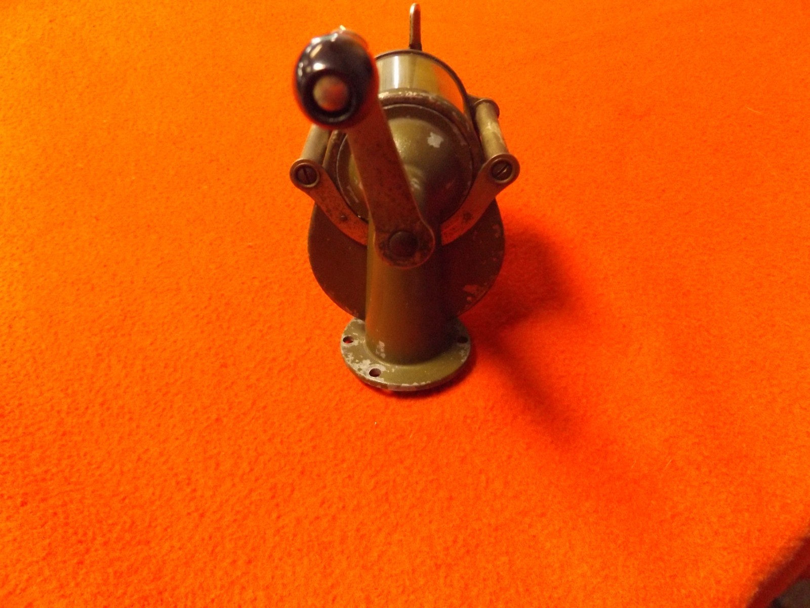 BOSTON NO. 4 PENCIL SHARPENER