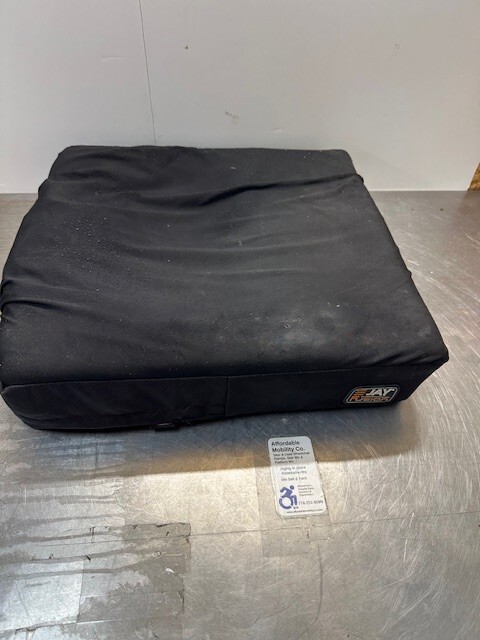Jay Fusion Cushion with CRYO TechnologyW/pump  – 18"w x 20"d x 4"h B5