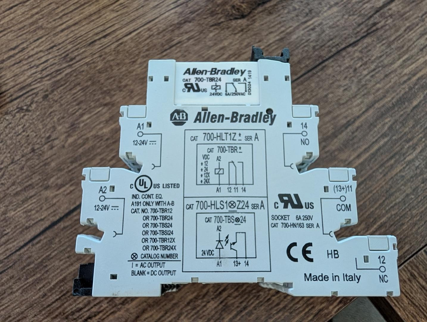 Allen Bradley 700-HLT1Z24 Relay 6A 24VDC coil (d1)