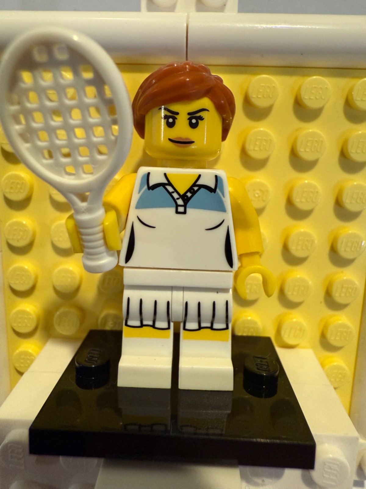 Lego Collectible Minifigure Series 3 8803 - Tennis Player col046
