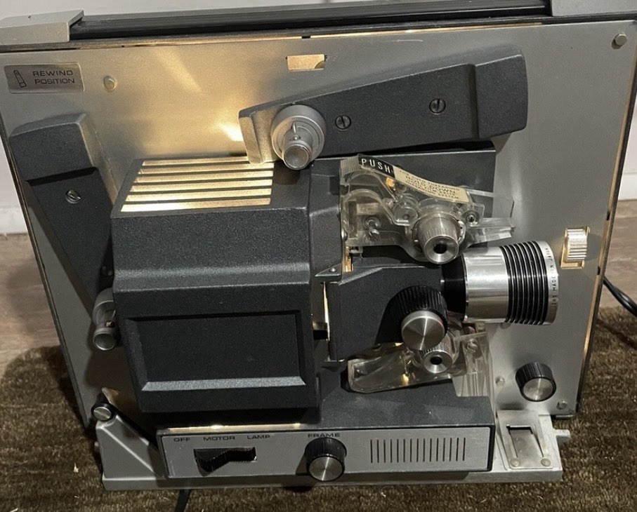 VINTAGE BELL & HOWELL 357B SUPER 8MM AUTOLOAD PROJECTOR - Tested