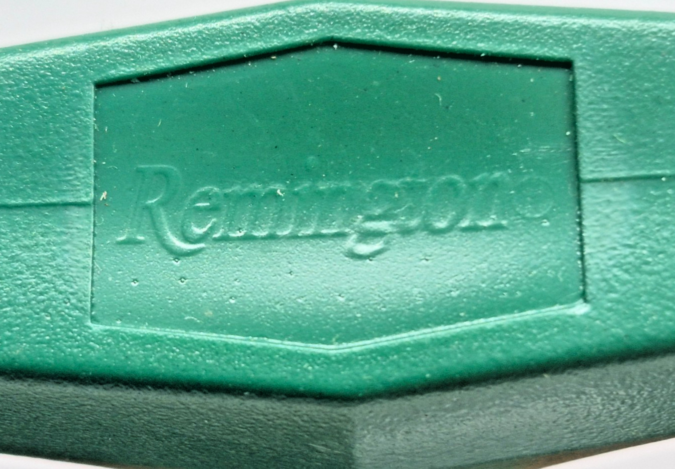 Remington Universal Gun Cleaning Kit with Presentation Box Used