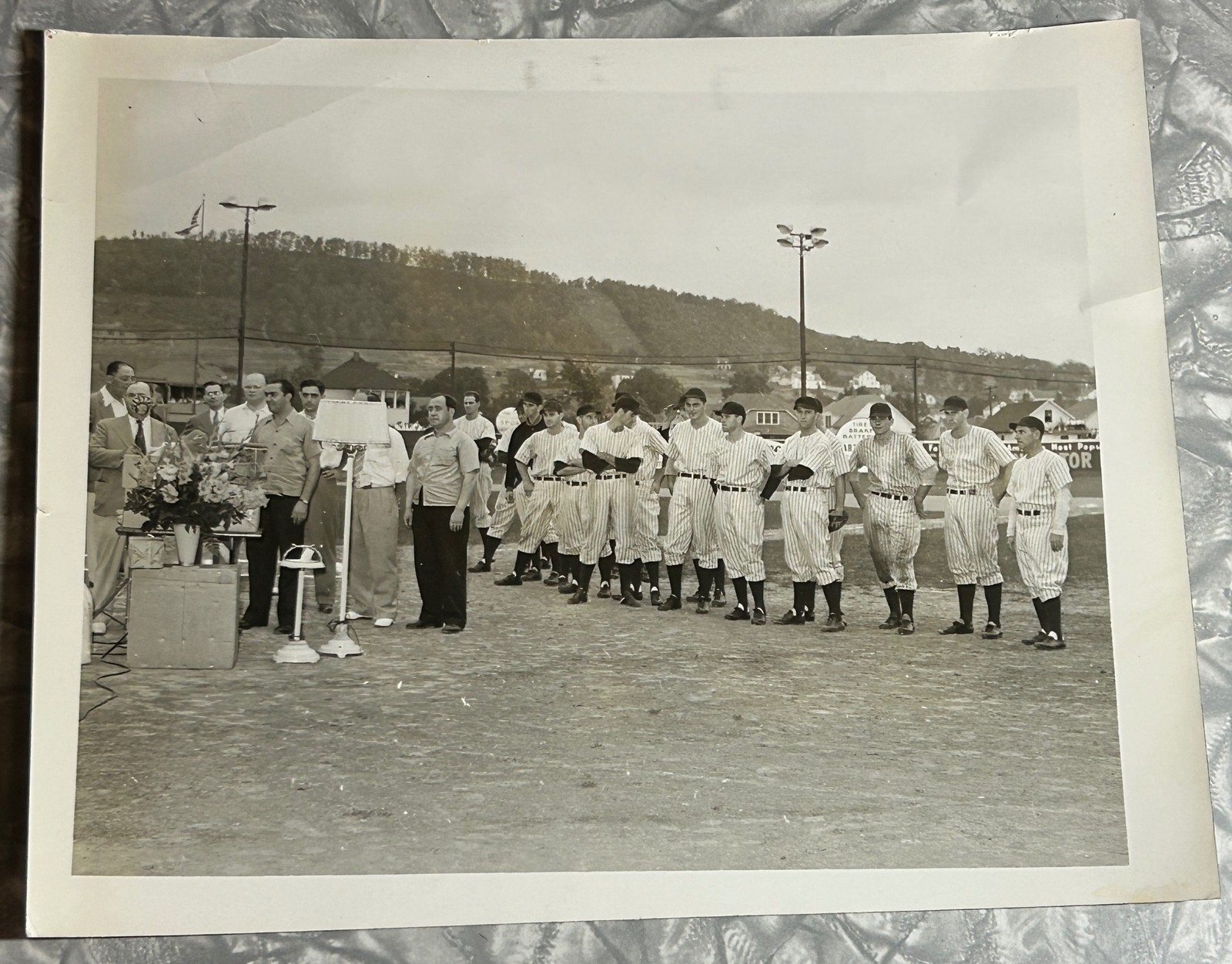1940 PETE SUDER BINGHAMTON TRIPLETS EASTERN LEAGUE MVP CEREMONY 8X10 PHOTO 4