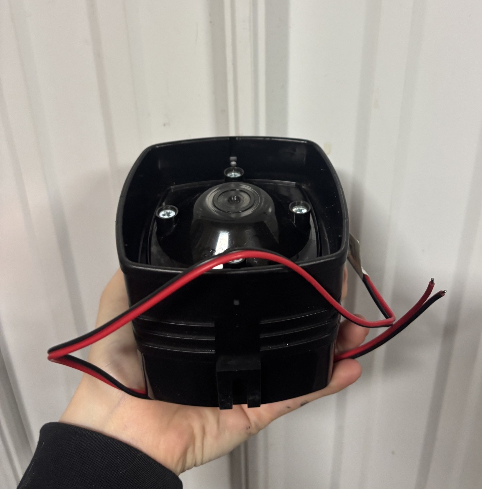 **MISSING SCREWS** ELK-44 30 WATT SPEAKER