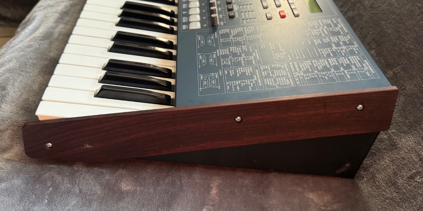 KORG MS2000 Virtual Analog Modeling Synthesizer with Original Power Supply