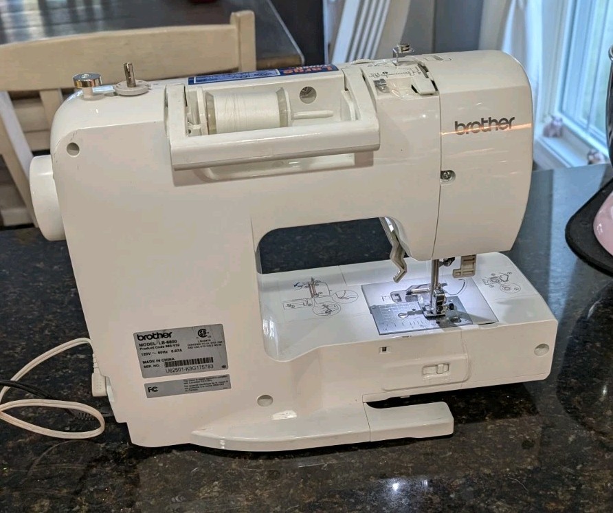 Brother # LB-6800 Project Runway Computerized Sewing / Embroidery Machine