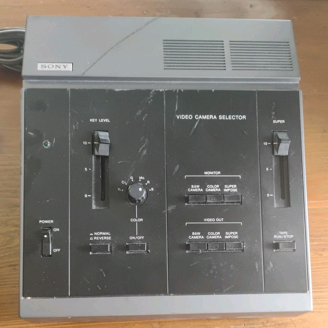 Sony Video Camera Selector -HVS-2000 Powers On Untested