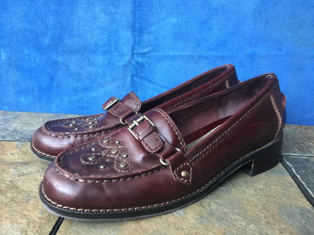 SHOE SALE On AEROSOLES Embellished Loafer Flats Oxfords Leather Women Shoes Sz 7