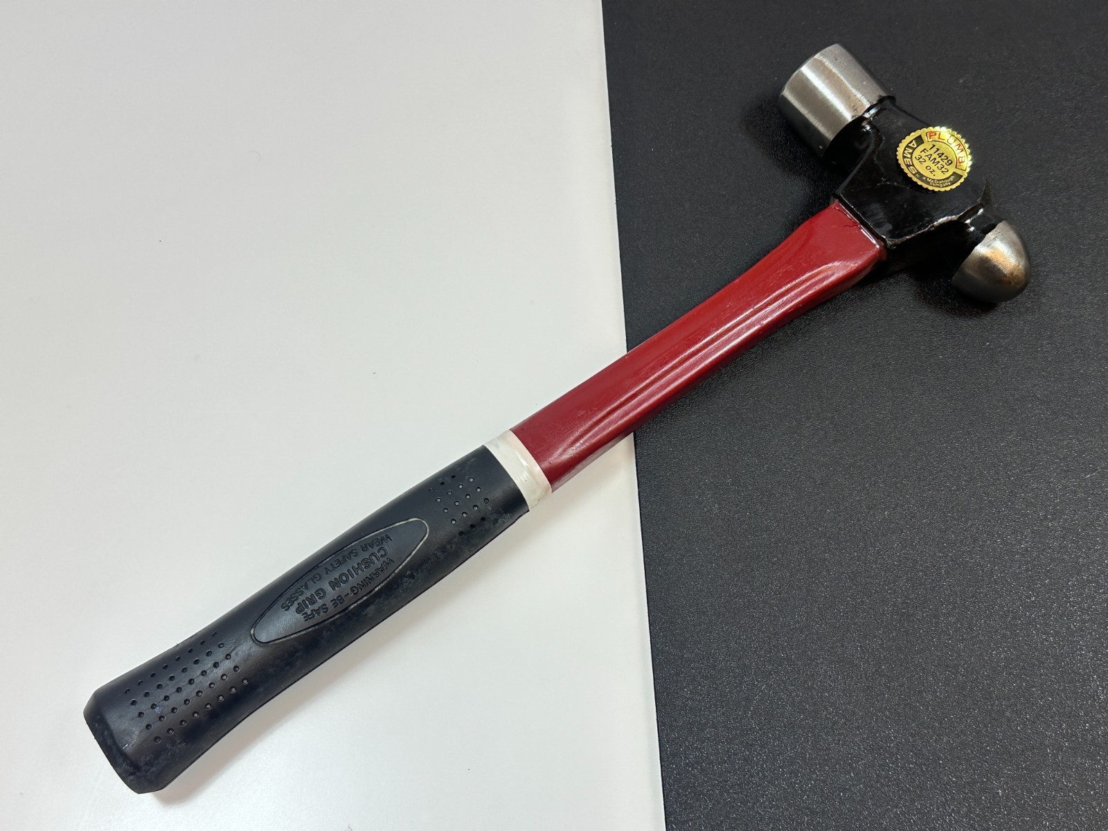 Plumb Tools USA 11429 (FAM32) 32oz. AMES Ball Peen Hammer Fiberglass Handle, NOS