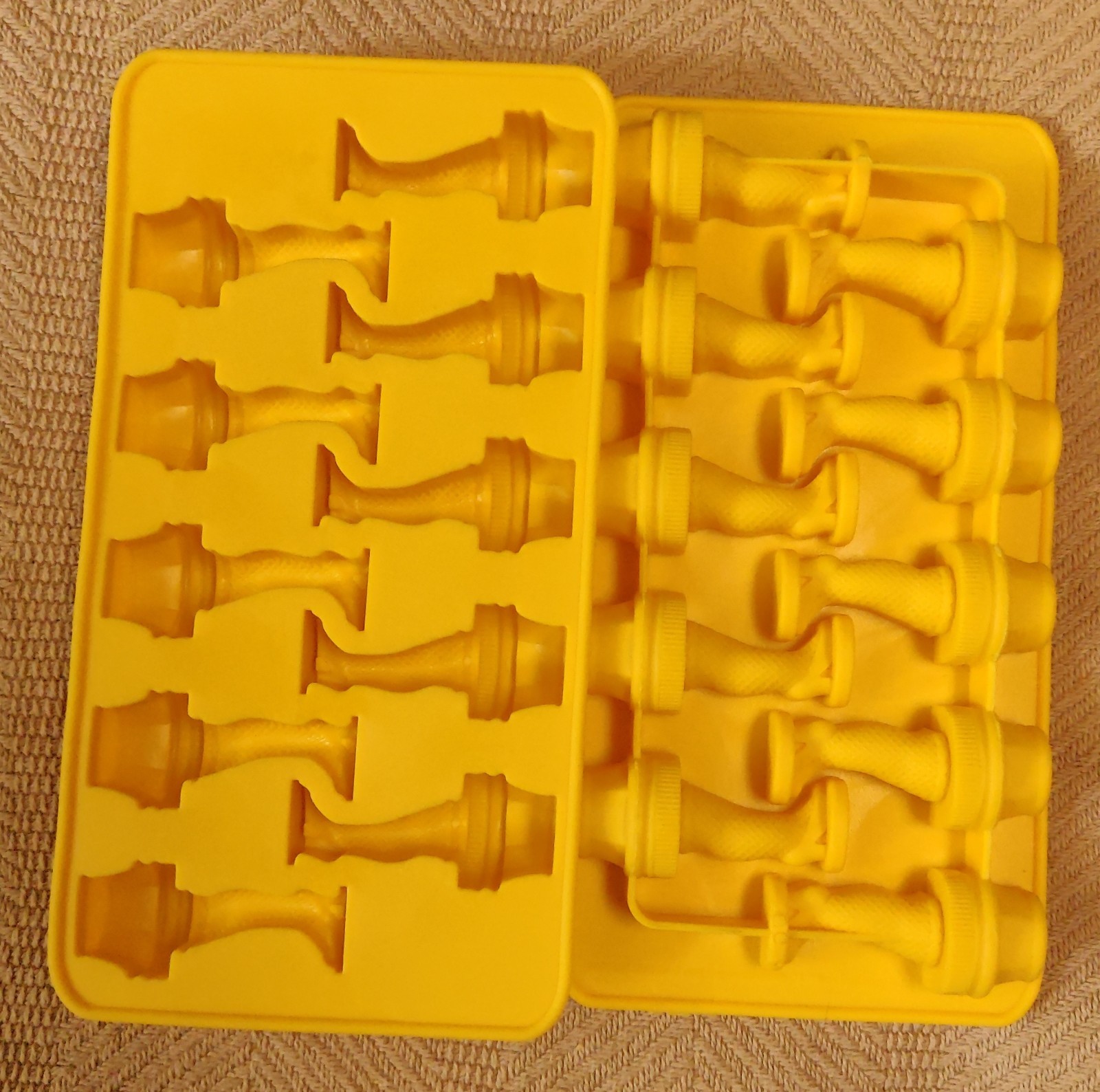 A Christmas Story leg lamp silicone ice trays set of 2
