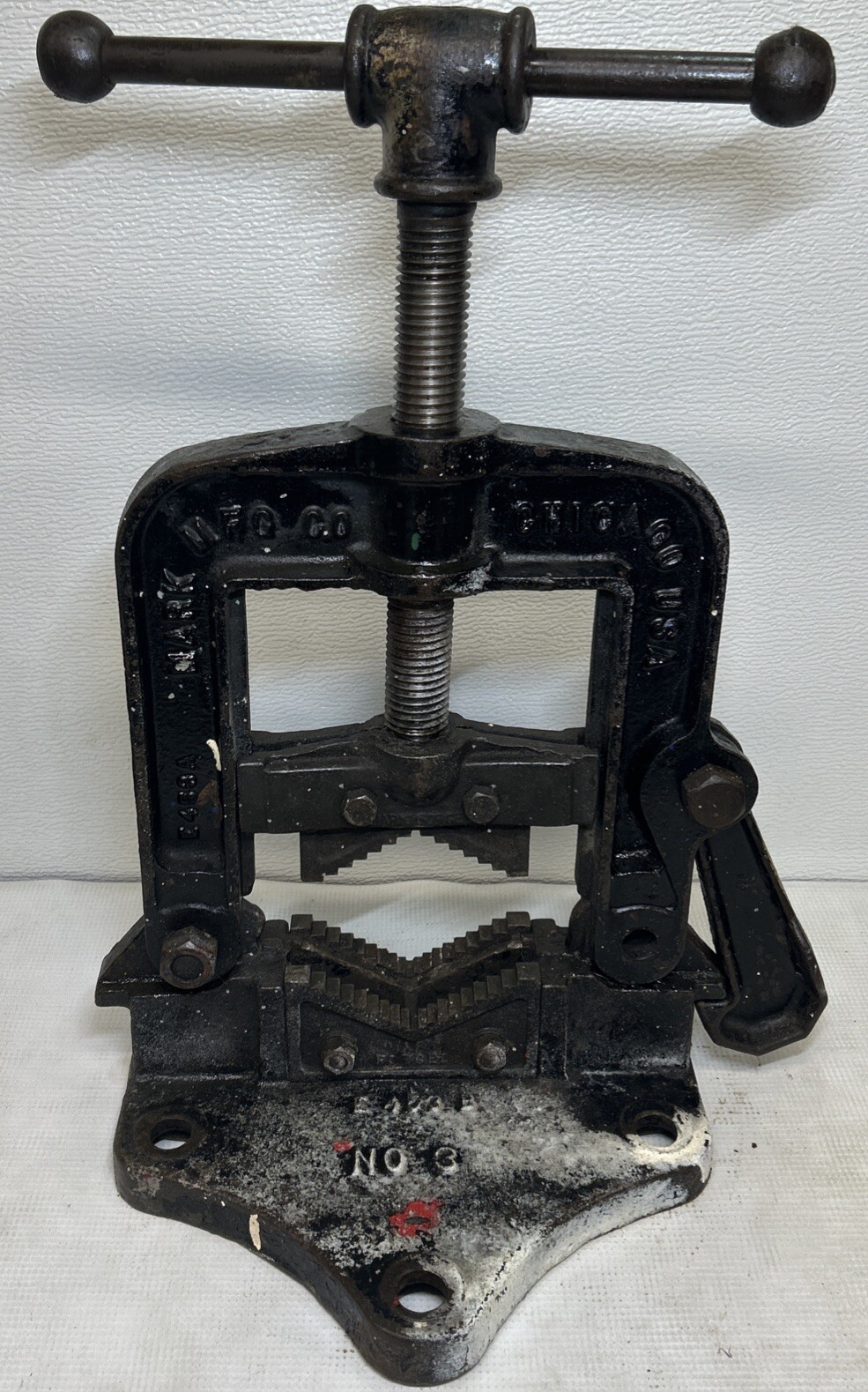 Vintage MARK MFG Co Chicago No. 3 Pipe Vise E458A Bench Mount Fitting Plumbing