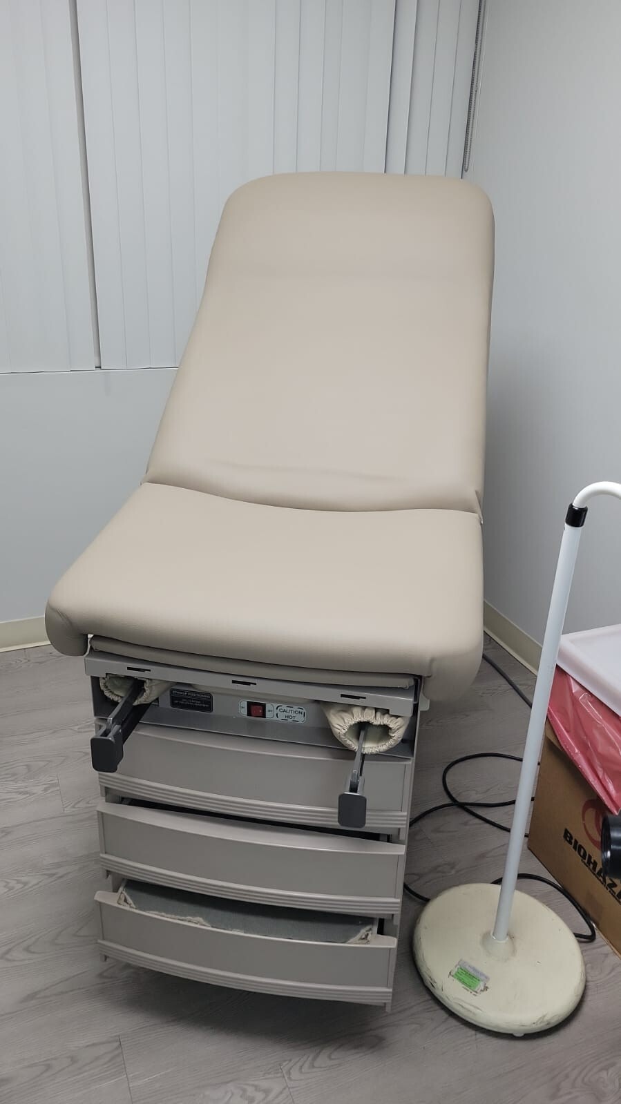 Midmark 304 Examination Table - Refurbished w/ New Upholstery