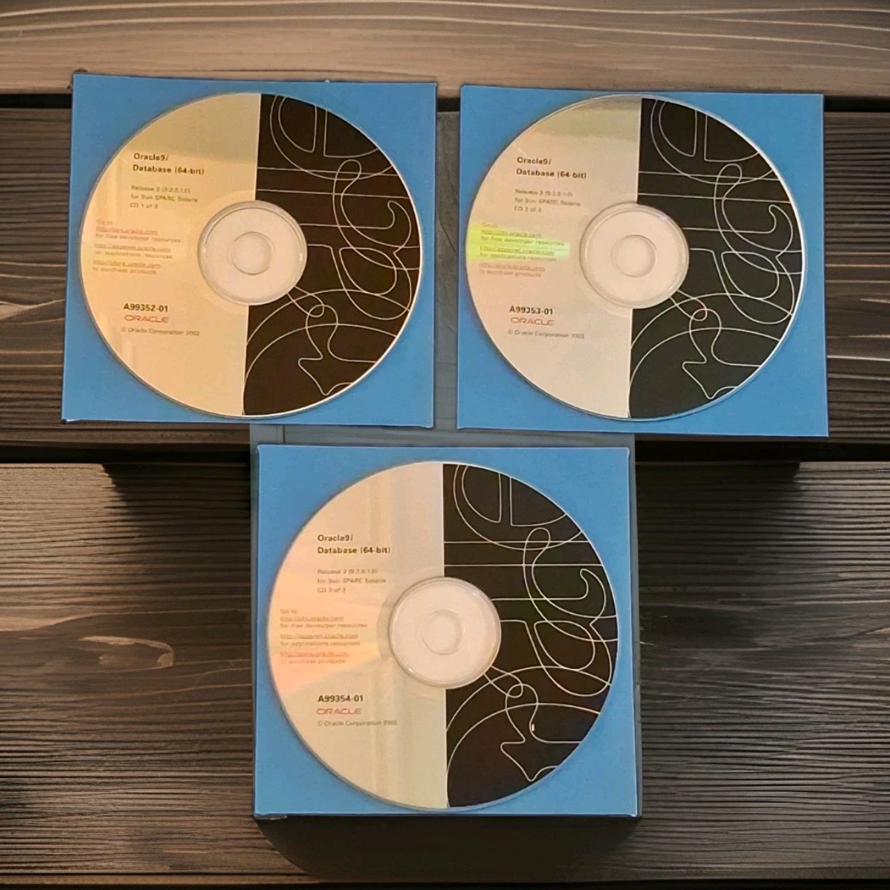 Oracle9i Database Release 2 64-bit SPARC & Solaris 3CDs set 9.2.0.1.0 Scarce