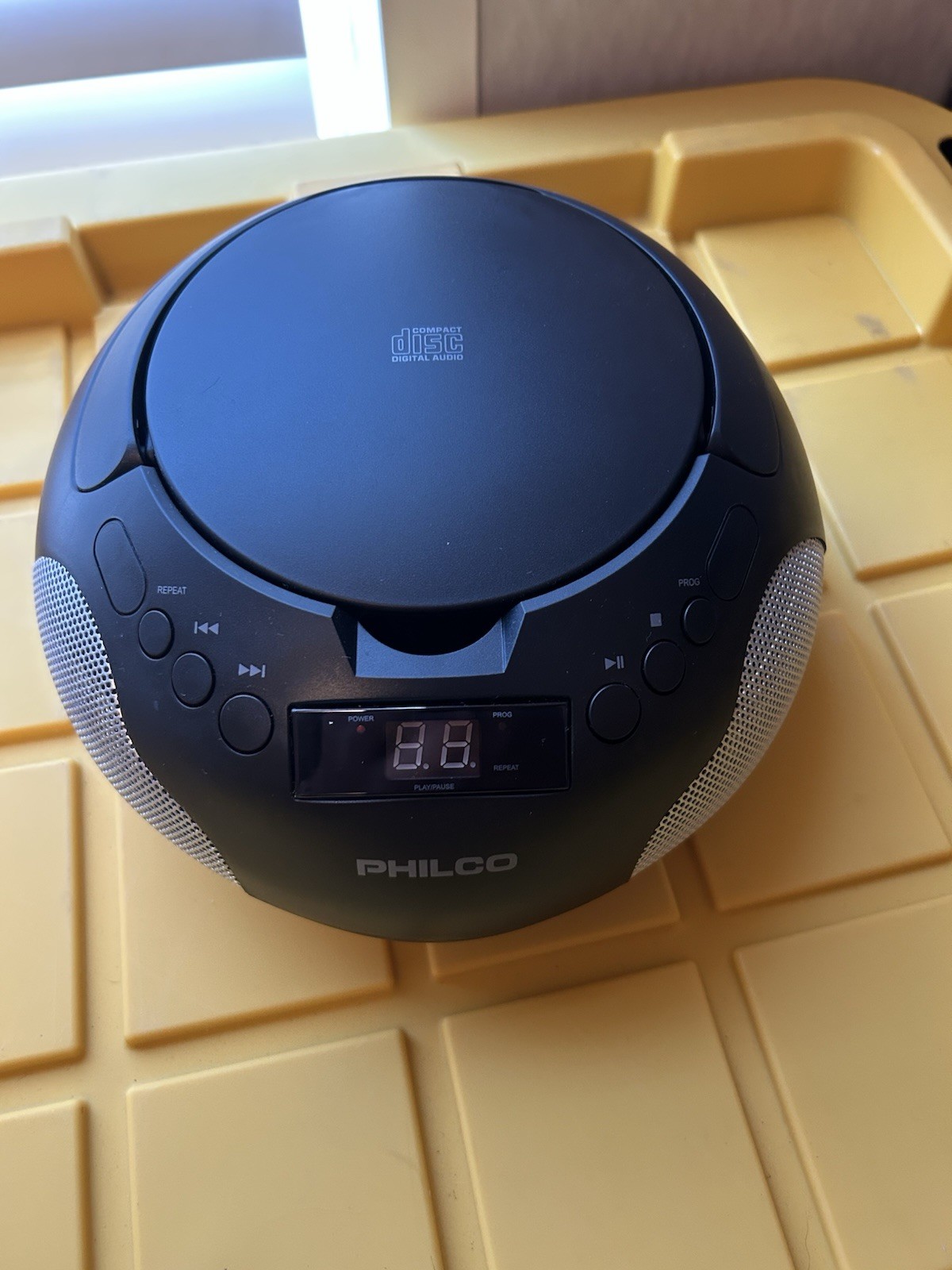 Philco Stereo CD Boombox (Model No. PBB1005)