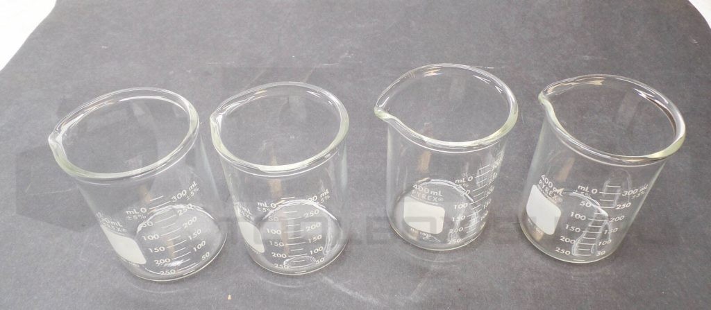 LOT OF 4 NEW PYREX 1003 HEAVY DUTY GRADUATED BEAKER 400mL 1003-400