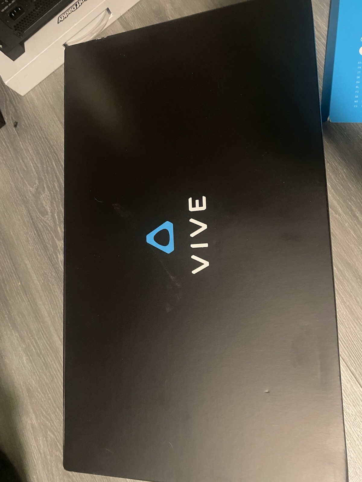 HTC Vive Cosmic Elite Virtual Reality Headset Black with Box Excellent