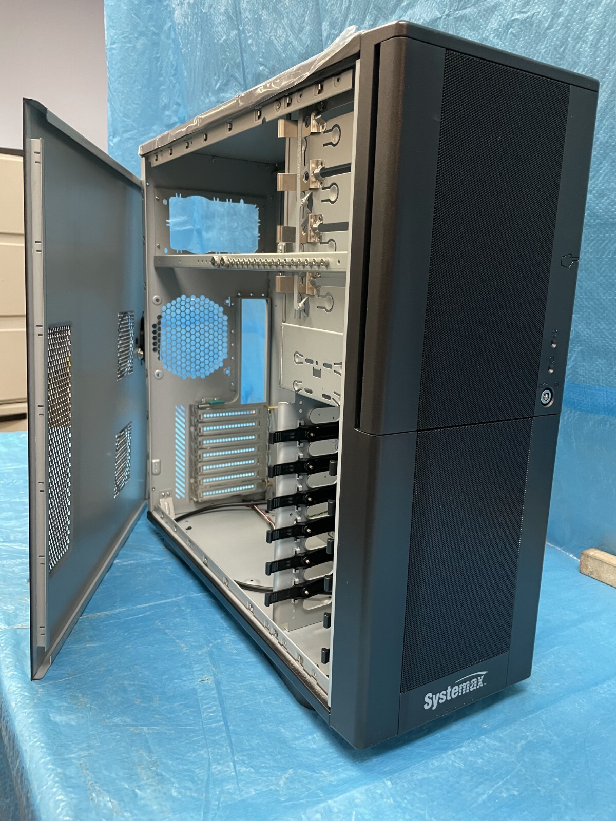 Systemax Chieftec Full Tower Computer Case CX-01B-B-B-U