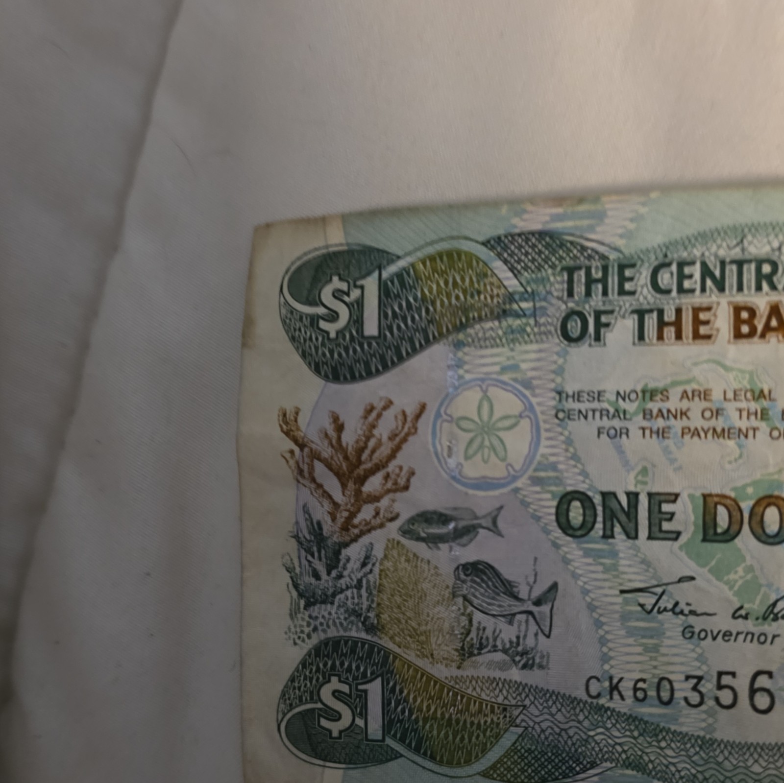 Bahamas $1 Banknote 2001 Series CK603565