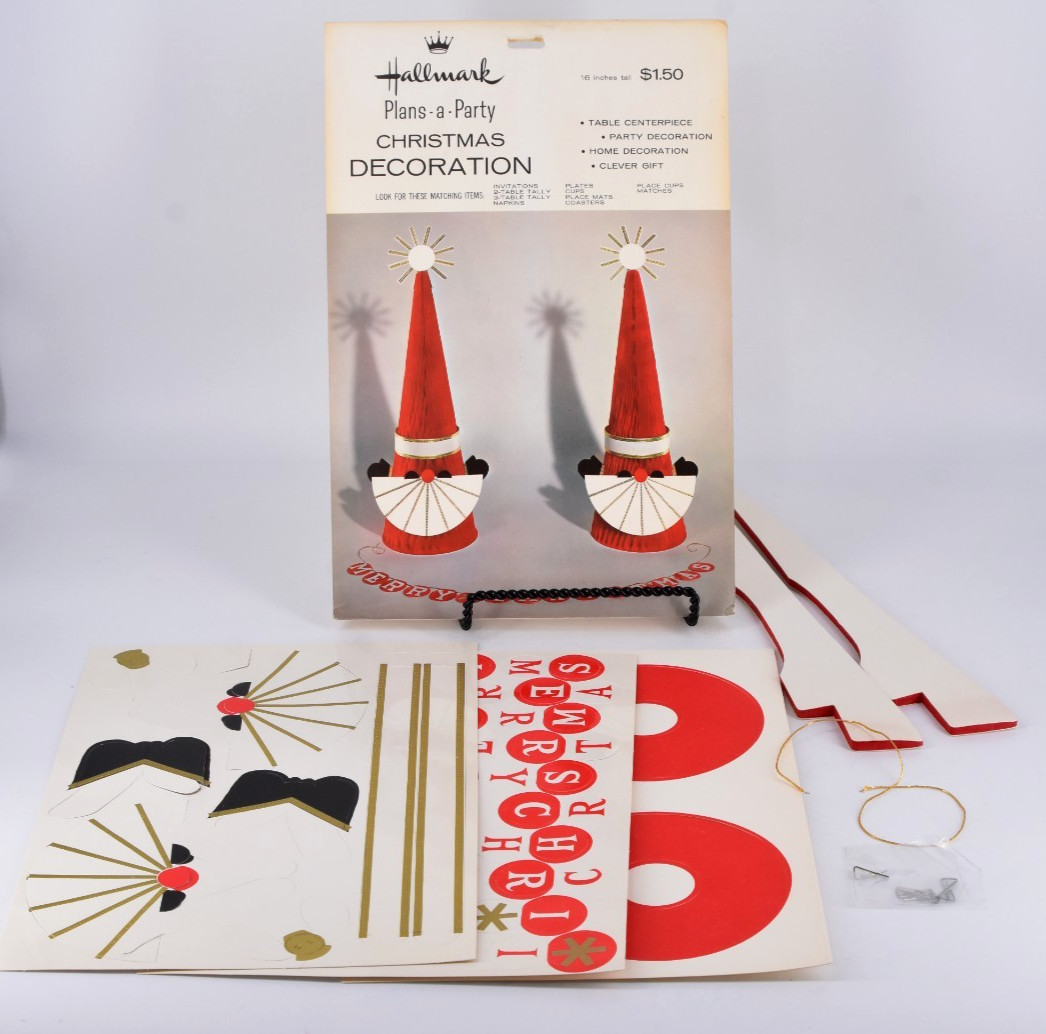 VTG Hallmark SANTA Honeycomb Centerpiece Christmas Set of 2 16" Cones Unused