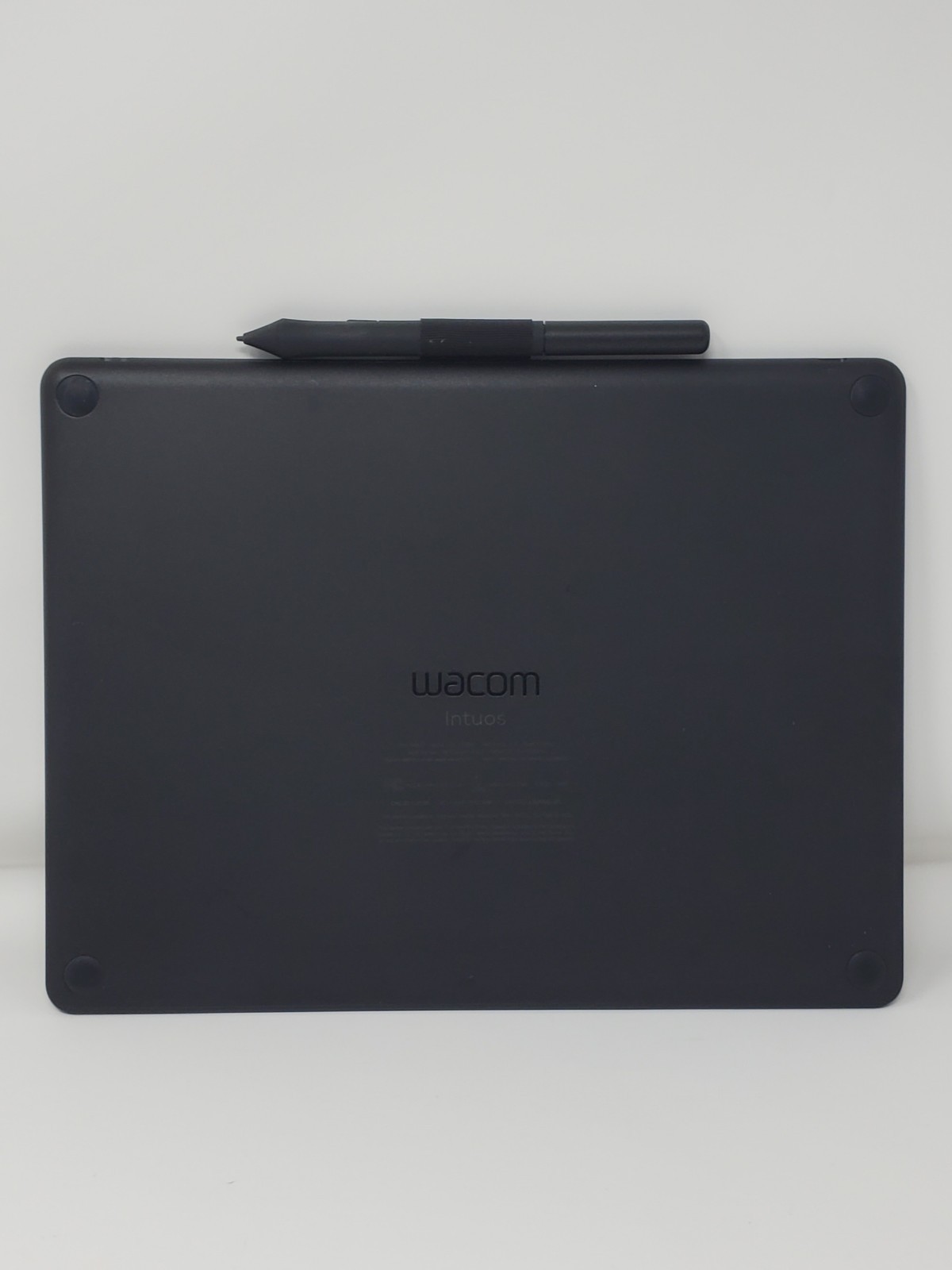 Wacom Intuos Medium Bluetooth Graphics Drawing Tablet Portable CTL6100WL w/ PEN