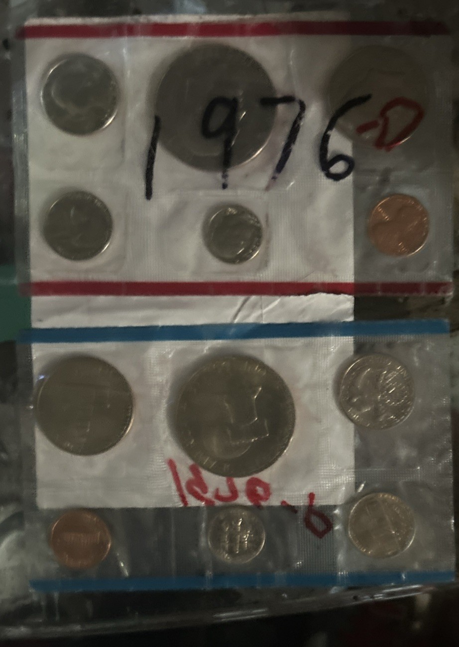 1976 US Mint Set P and D no envelope P AND  D