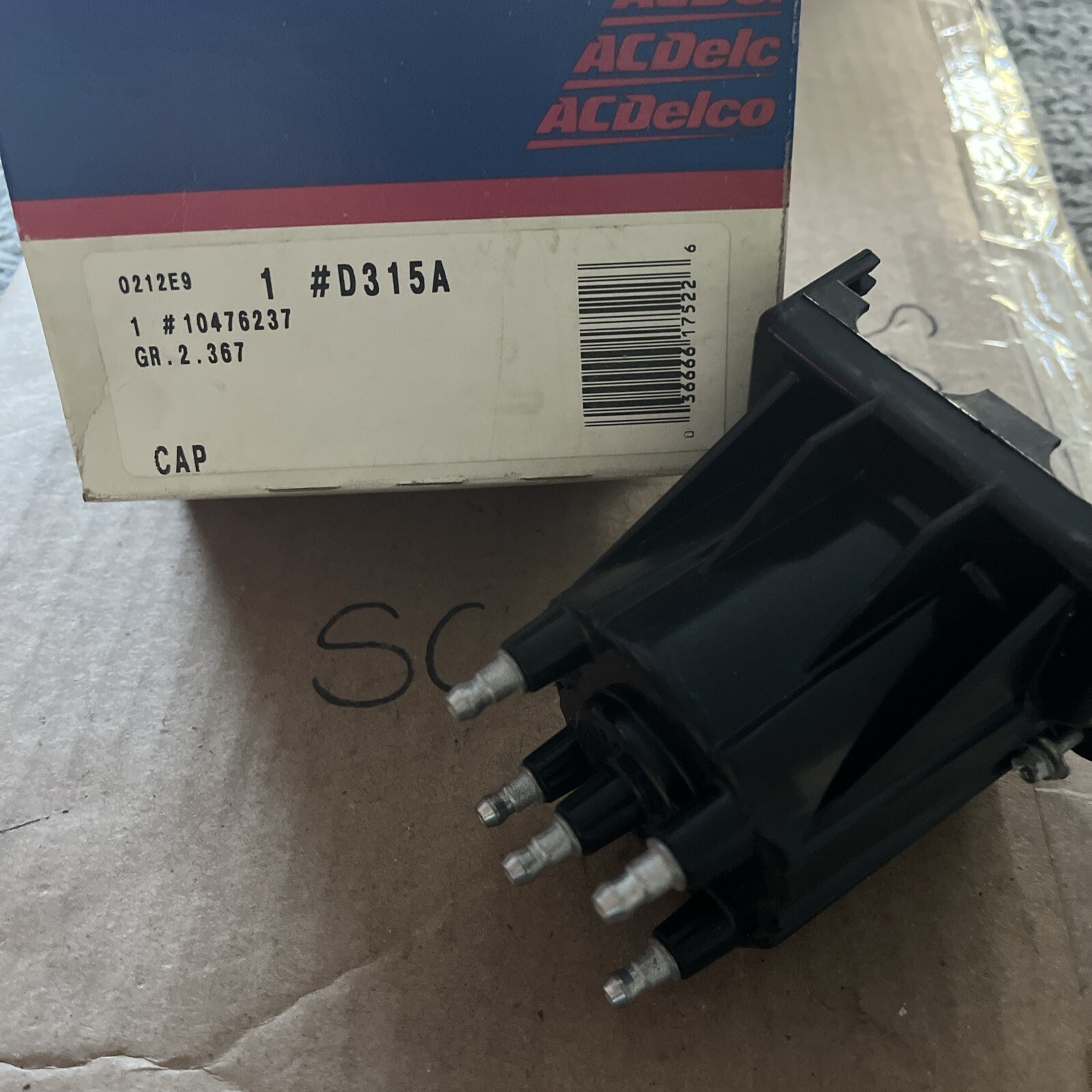 Genuine OEM AC Delco D315A Replacement Distributor Cap 10476237