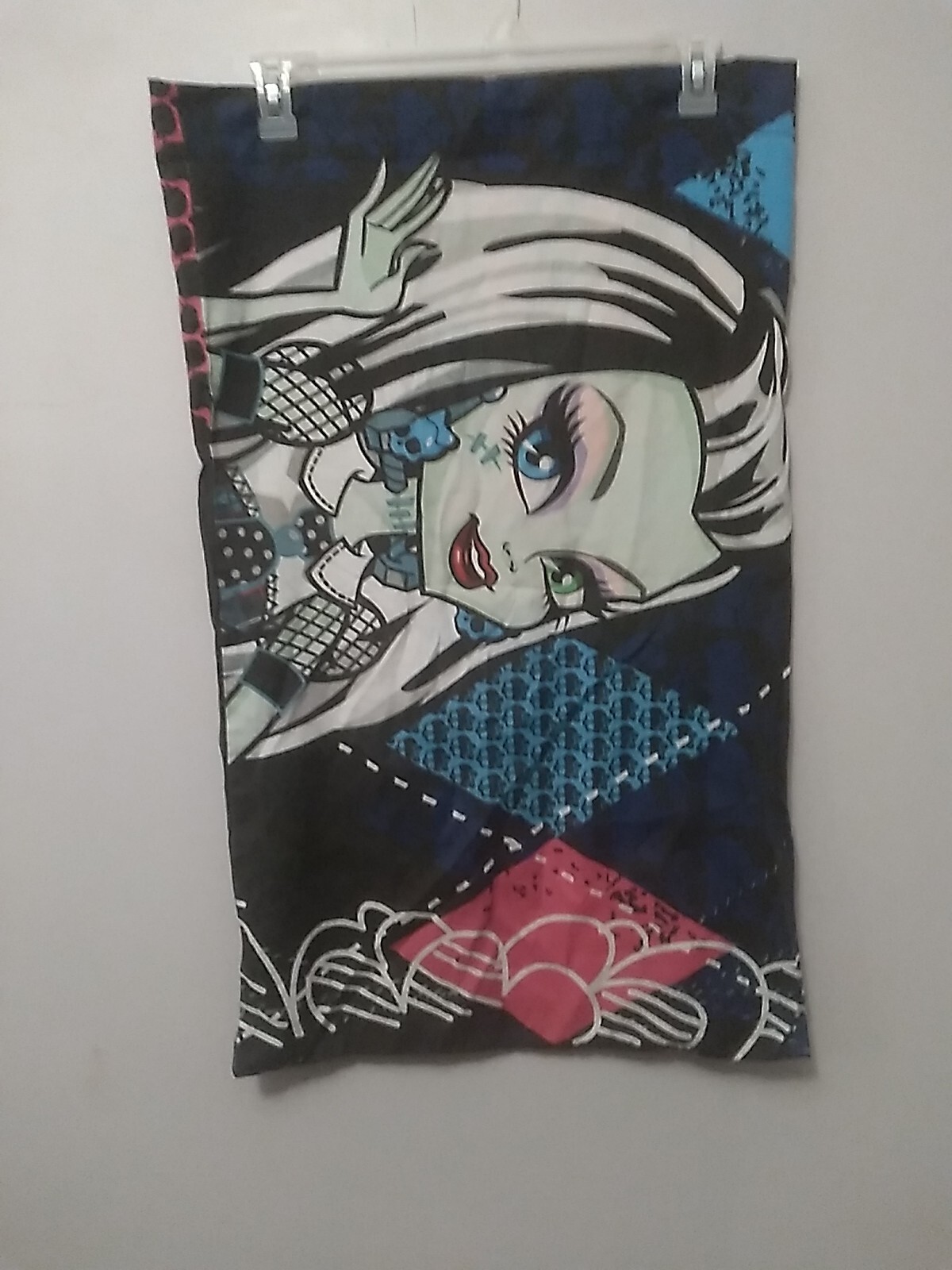 Monster High Double Sided Standard Size 20" x 28" Skulls Pink Blue Pillow Case