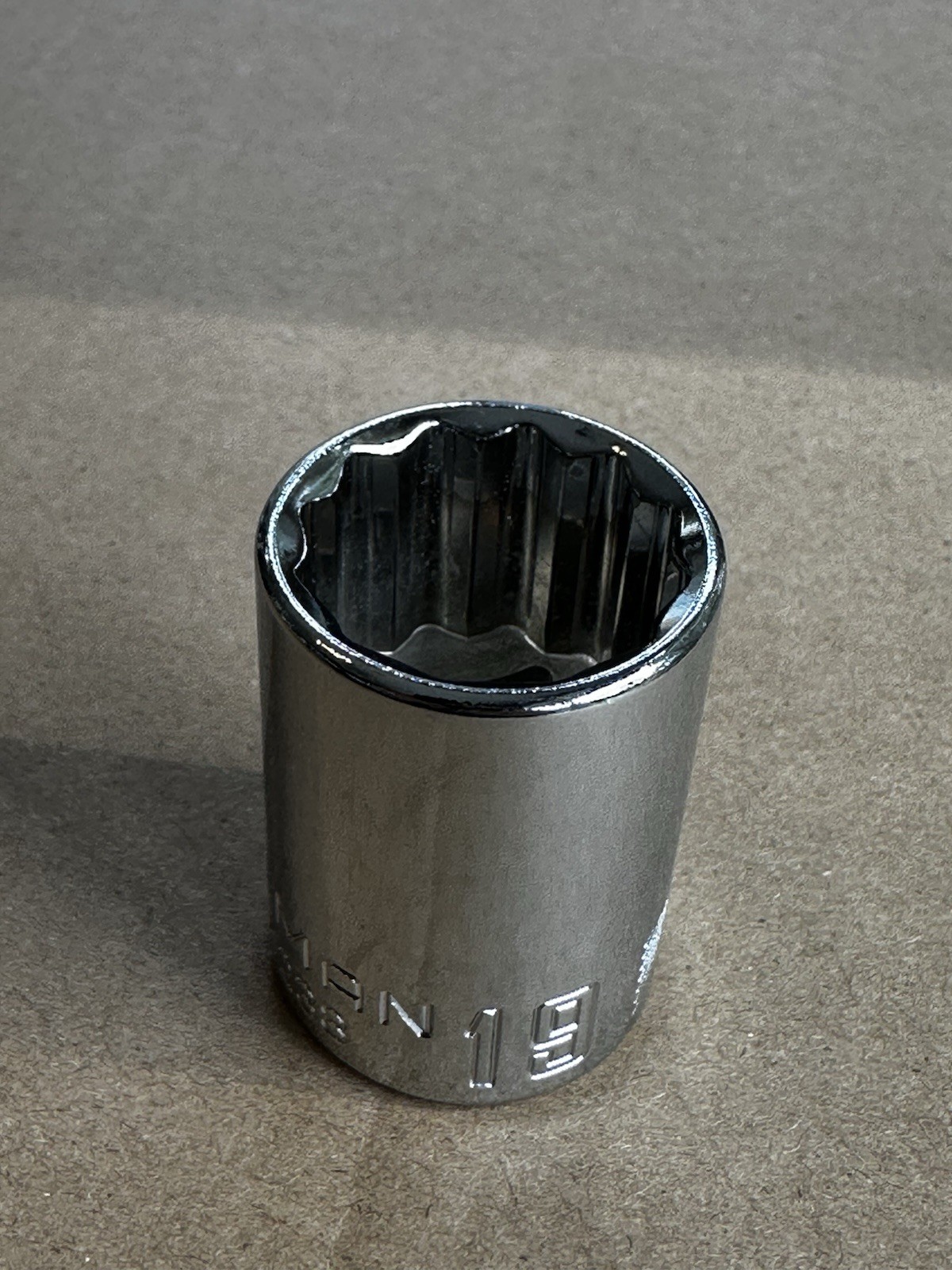 CRAFTSMAN 19mm 1/2" drive 12pt Socket CMMT44238 Lifetime Warranty. 0130