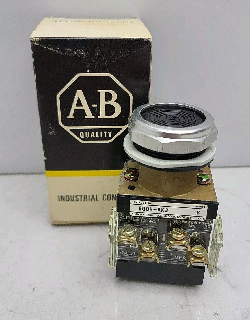 Allen Bradley Flush Head Push Button Unit Black Button 800H-AK2B Ser B New