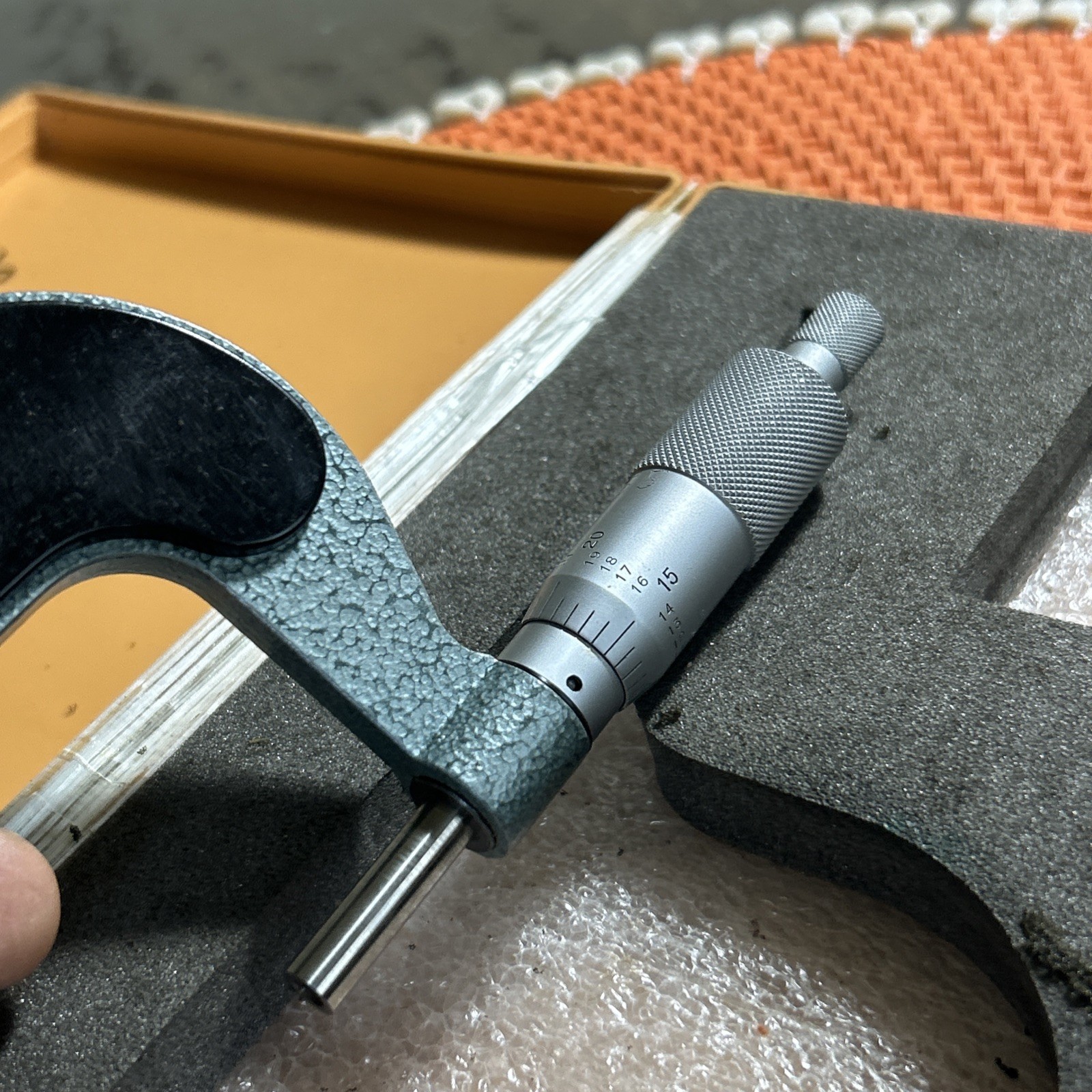 USED MITUTOYO 126-139 2-3" .001" THREAD MICROMETER