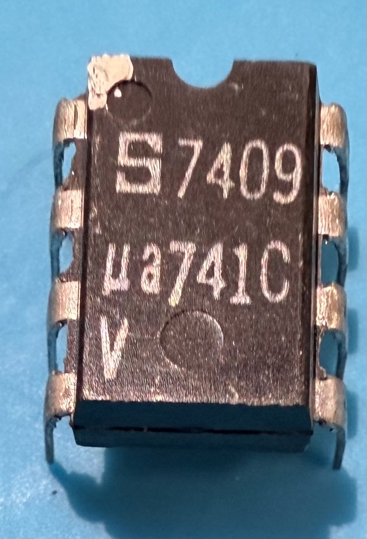 Signetics UA741CV Integrated Circuit