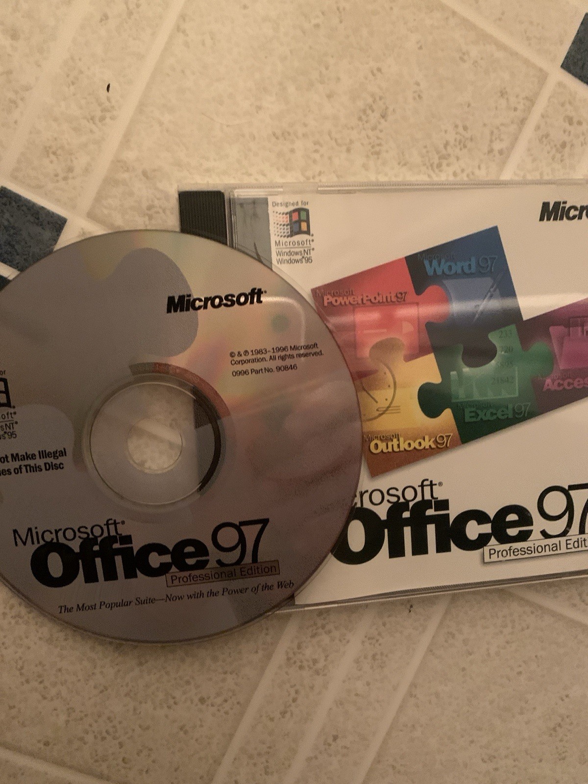 Microsoft Office 97 Professional Retail Full Version CD Set w/ Key & License